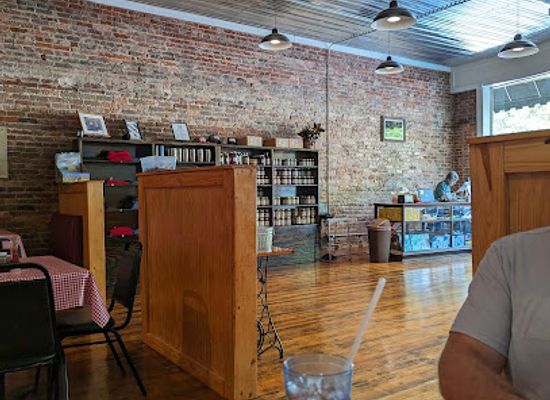 alabama/lake-eufaula/bar/oak-alley-smoke-house-llc