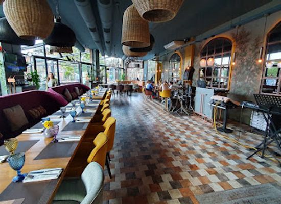 georgia/blood-mountain/bar/marani-restaurant-bar