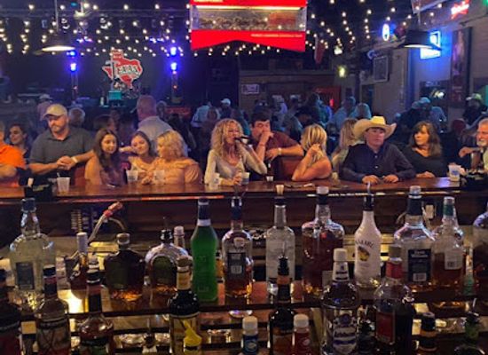 alabama/hill-country/bar/alabama-s-little-bit-of-texas