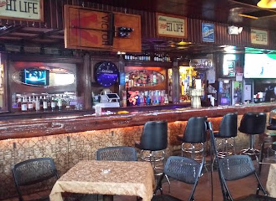 illinois/northeastern-illinois/bar/pit-stop