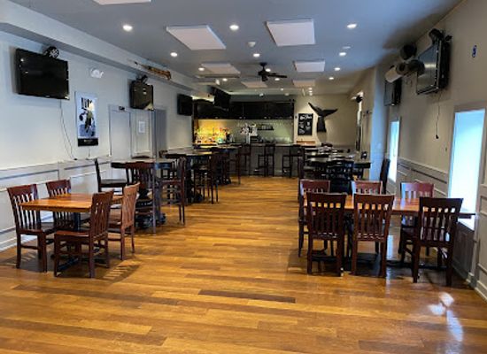 massachusetts/south-coast/bar/thirsty-whale-tavern