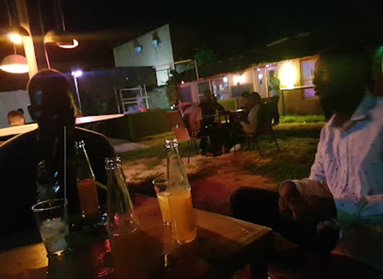 niger/air-mountains/bar/club-mooky