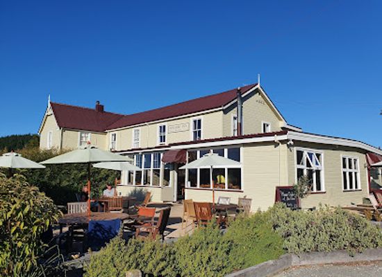 new-zealand/tasman/bar/moutere-inn
