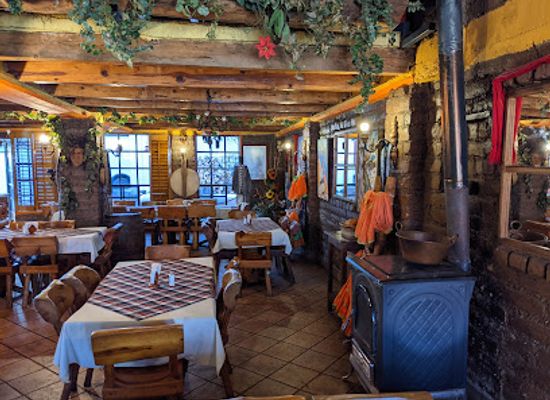 mexico/tarahumara-sierra/bar/restaurant-los-adobes