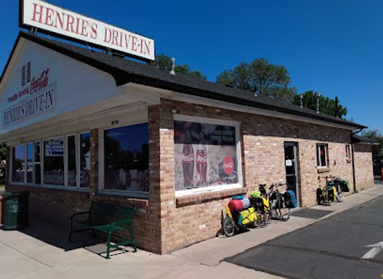 utah/panguitch/bar/henrie-s-drive-in