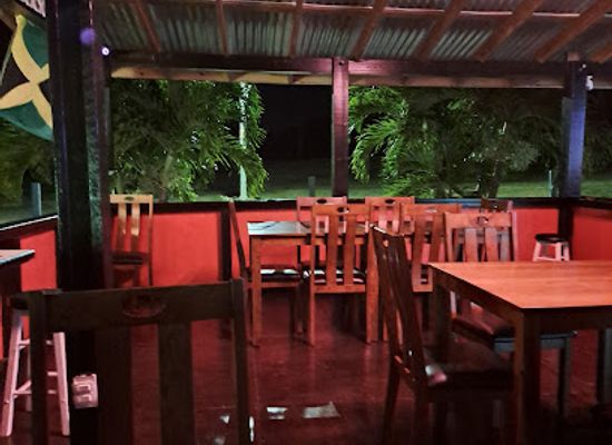 saint-kitts-and-nevis/cotton-ground/bar/secrets-bar-lounge