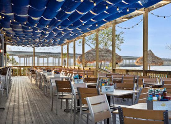 florida/sun-coast/bar/whiskey-joe-s-manatee-river