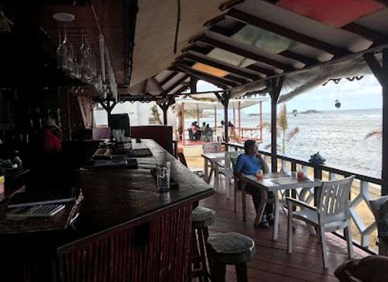 dominica/saint-peter/bar/coral-reef-bar-restaurant