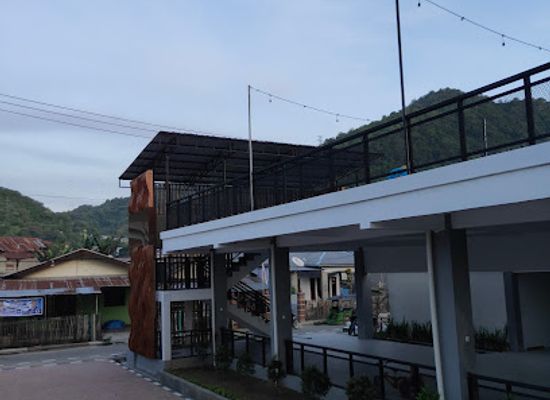 indonesia/gorontalo/bar/santorini-cafe