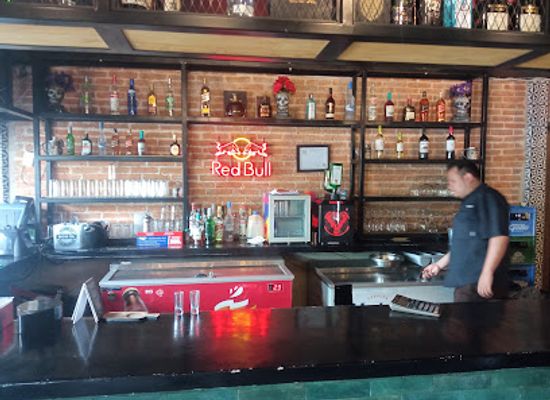 guatemala/western-highlands/bar/la-santa-restobar