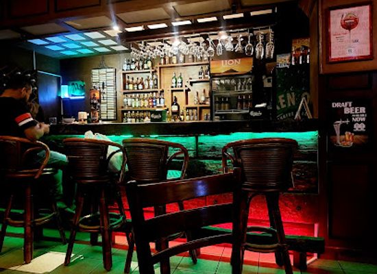 sri-lanka/kandy-district/bar/royal-mall-pub-peradeniya