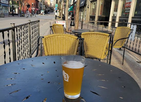 wisconsin/madison/state-street/bar/mackesey-s-irish-pub