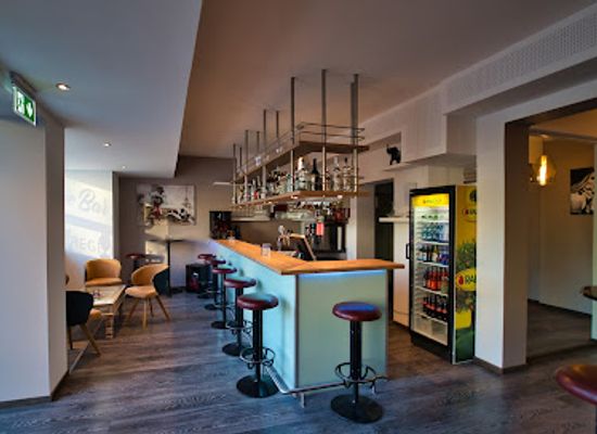 austria/vorarlberg/bar/cafe-bar-5er