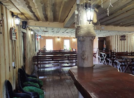 ukraine/dragobrat/bar/kolyba-peremychka