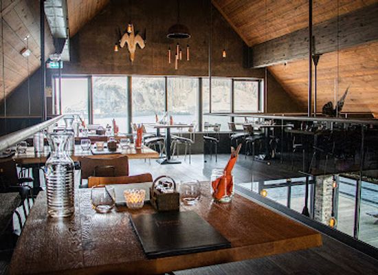 iceland/westman-islands/bar/tanginn