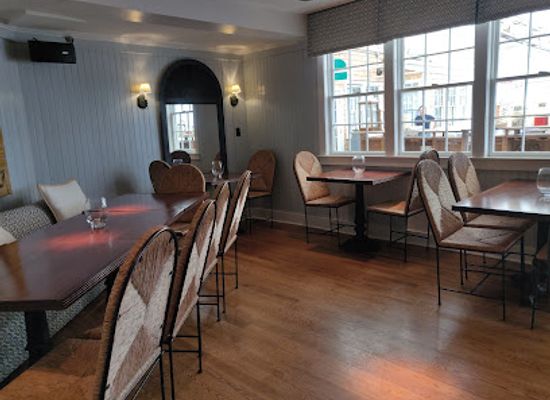 massachusetts/nantucket-county/bar/topper-s