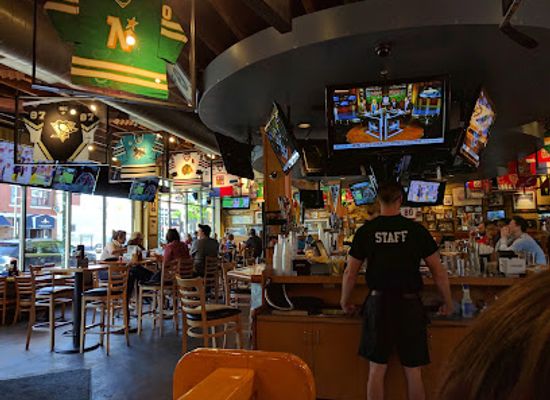 minnesota/saint-paul/west-seventh/bar/tom-reid-s-hockey-city-pub