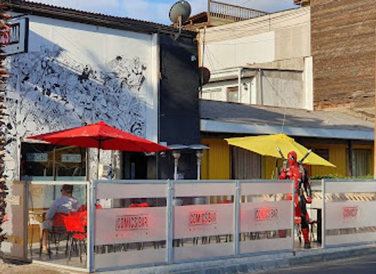 chile/tarapaca-region/bar/comics-bar-music