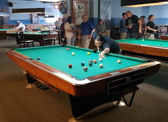 tennessee/tri-cities/bar/breaking-tradition