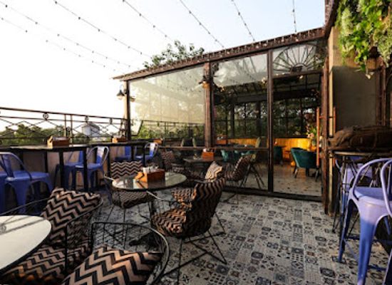 india/east-india/bar/zucca-the-lounge