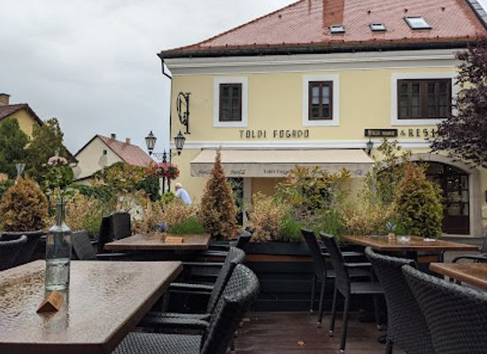 hungary/zemplen-mountains/bar/pres-wine-bar-and-store