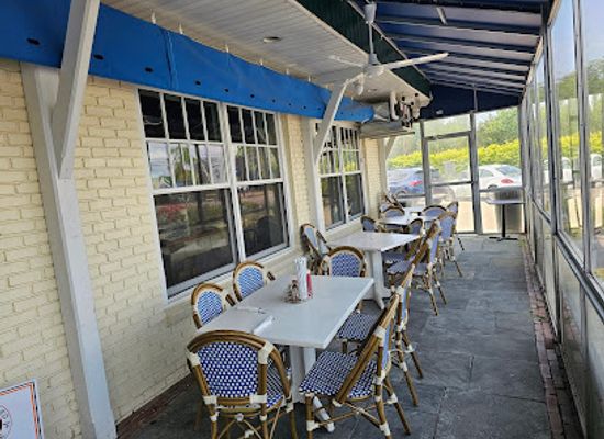 rhode-island/napatree-point-conservation-area/bar/the-cooked-goose