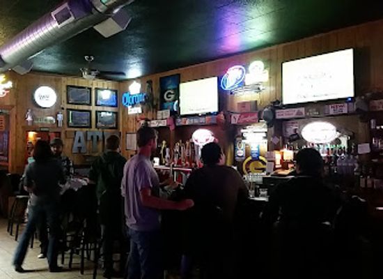 wisconsin/blue-hills/bar/klopp-s-fifth-avenue-bar