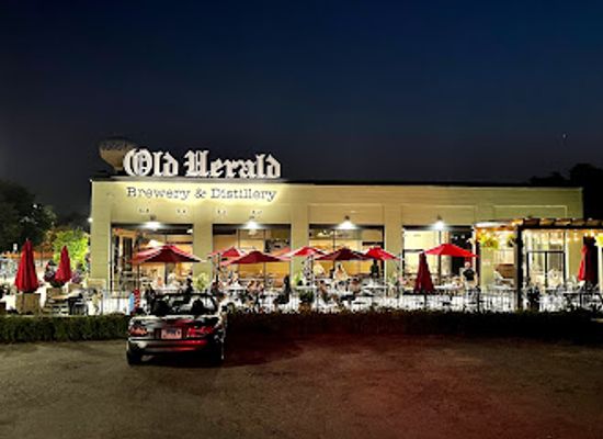 illinois/metro-east/bar/old-herald-brewery-distillery