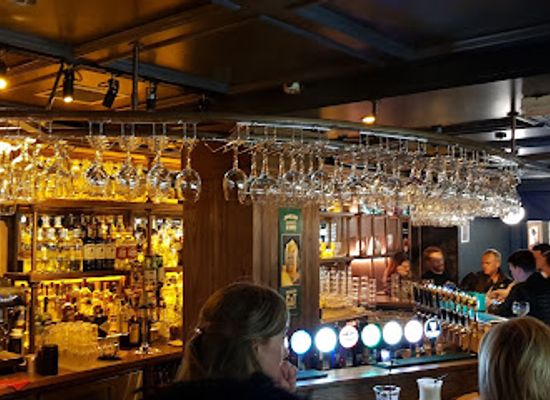ireland/county-galway/bar/busker-brownes