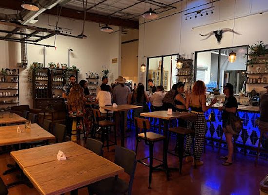 new-mexico/turquoise-trail/bar/as-above-so-below-distillery