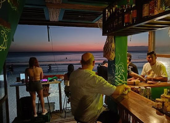 philippines/boracay/diniwid-beach/bar/mai-tai-beach-bar