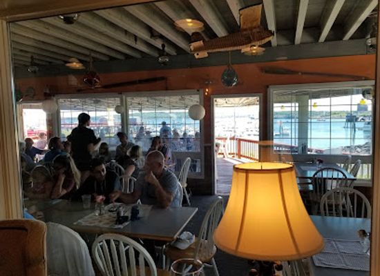 maine/rockland/bar/landings-restaurant-lounge