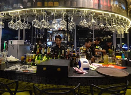cambodia/sihanoukville/bar/la-vogue-sky-bar-ss