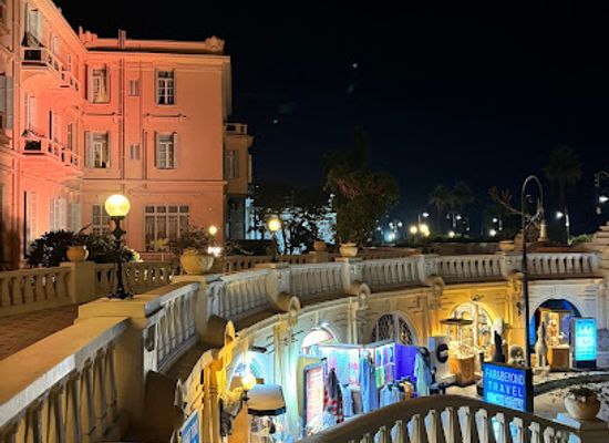 egypt/luxor/bar/wine-palace