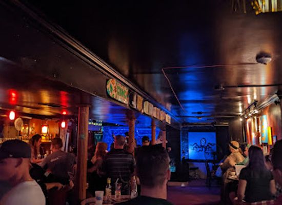 connecticut/new-london-county/bar/33-golden-st