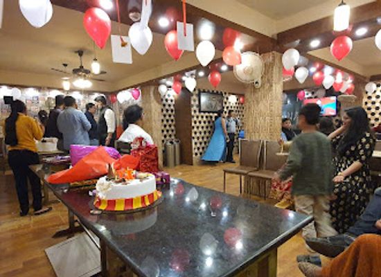 india/lucknow/charbagh/bar/the-pacific-hut-family-restaurants-in-lucknow