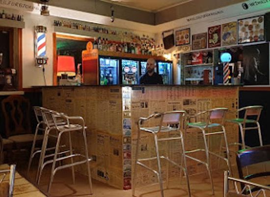 iceland/dalvik/bar/kveldulfur-bjor-bus