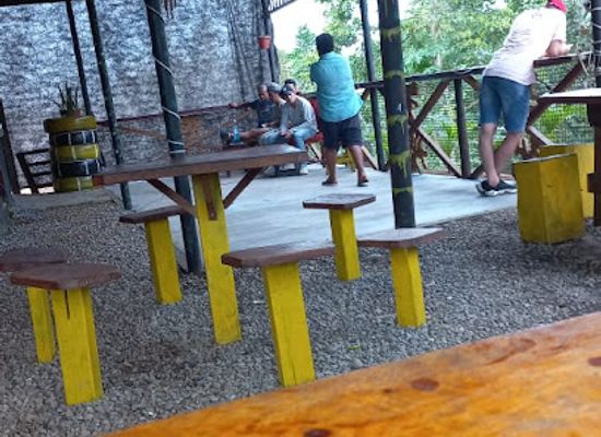 ecuador/orellana-region/bar/cancha-volley-oliver-bar-calle-9-o-c