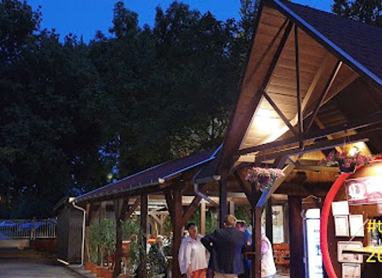 hungary/hortobagy/bar/matyas-borozo