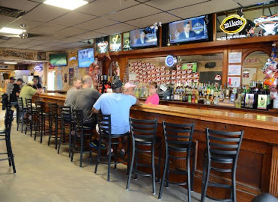 illinois/quad-cities/bar/hey-bryans