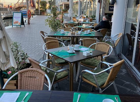 gibraltar/catalan-bay/bar/the-hendrix-pub