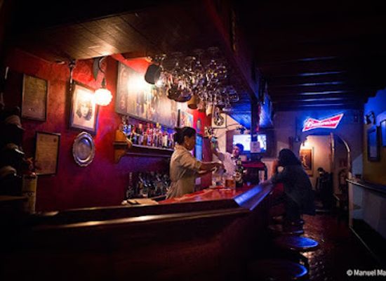 peru/lima/miraflores/bar/tavern-bar-delfus