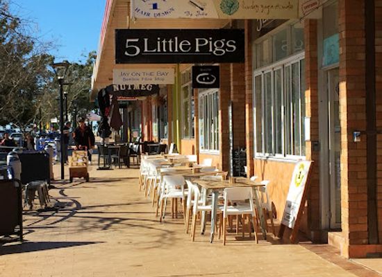 australia/jervis-bay/bar/5-little-pigs