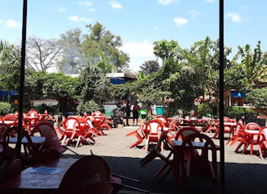 tanzania/kilimanjaro-region/bar/moshi-pazuri-bar-restaurant