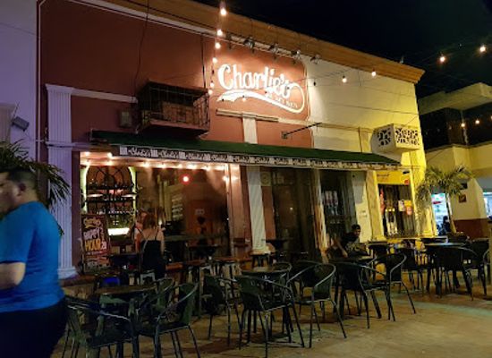 colombia/magdalena-river-valley/bar/charlie-s-bar