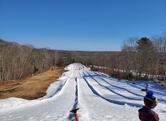 rhode-island/yawgoo-valley-ski-area-water-park/bar/yawgoo-valley-snow-tubing-park