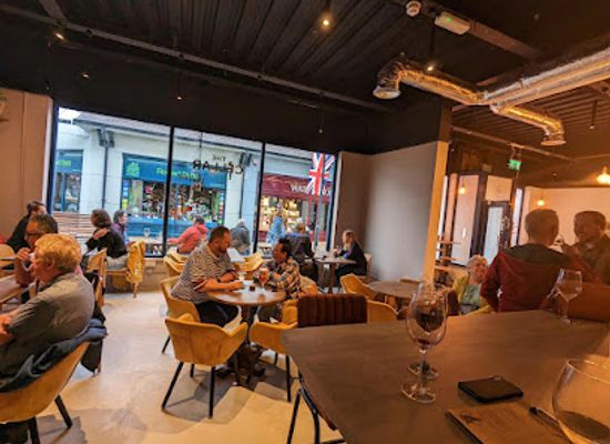 united-kingdom/wiltshire/bar/the-cellar-by-wine-monkey
