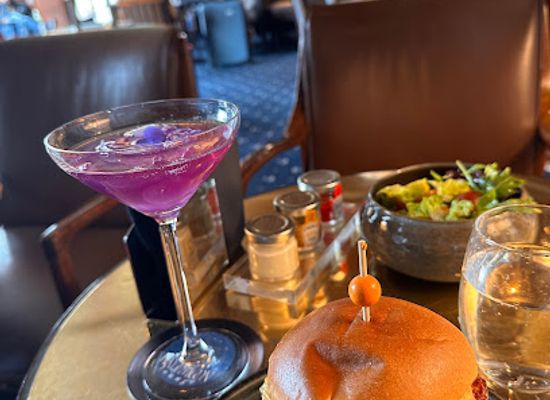 netherlands/amsterdam/oud-zuid/bar/half-moon-cocktail-lounge