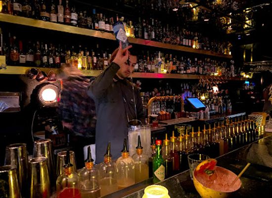 canada/northwest-territories/bar/atwater-cocktail-club