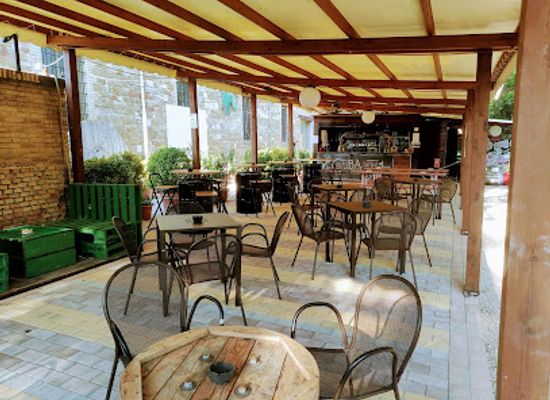italy/umbria/bar/ceiba-pub-summer